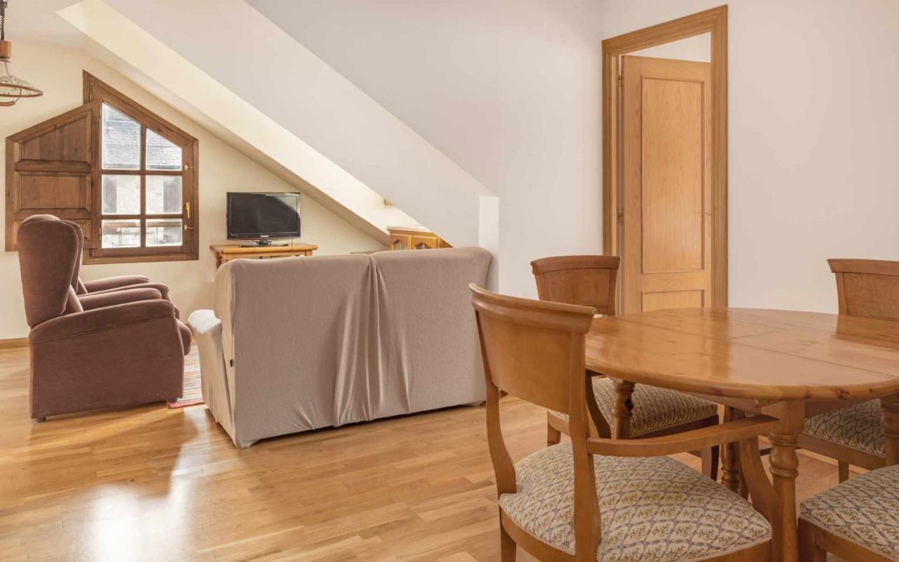 דירות אל פואיו דה חאקה Atico B Residencial Caldares El Pueyo מראה חיצוני תמונה